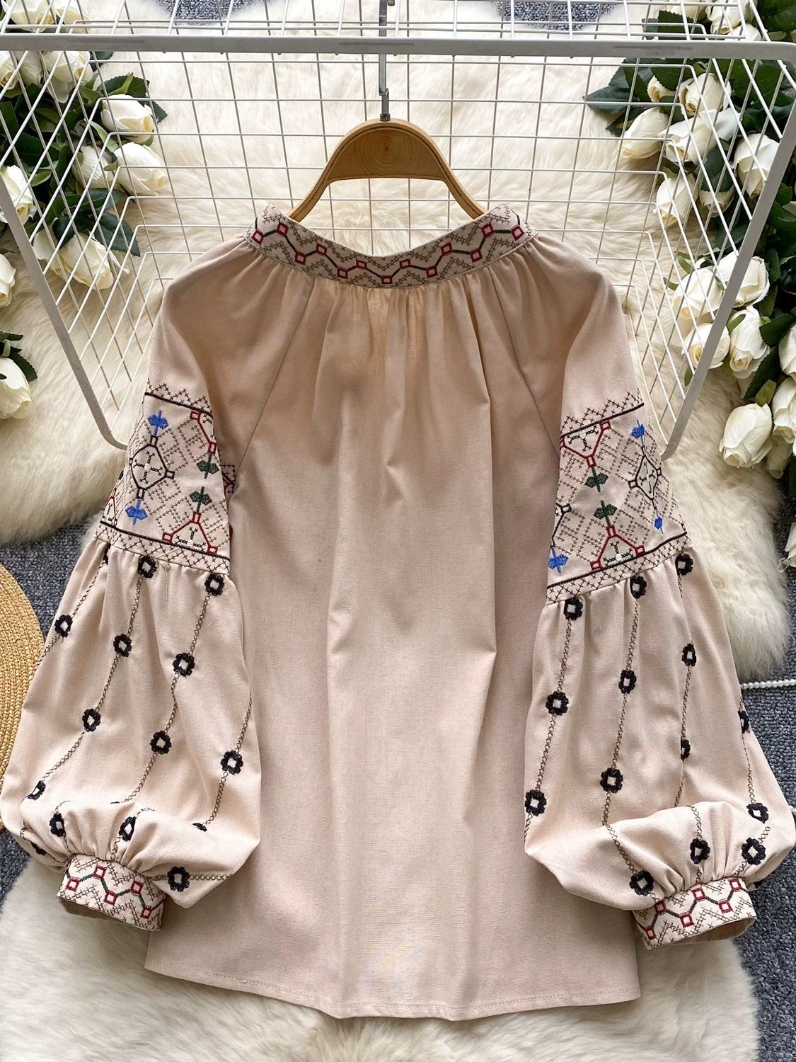 Hawaii embroidery top  CTO629 image