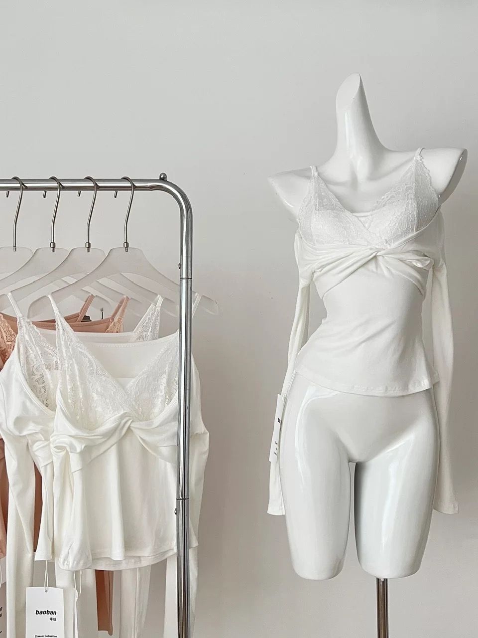 West side views top CTO749 image