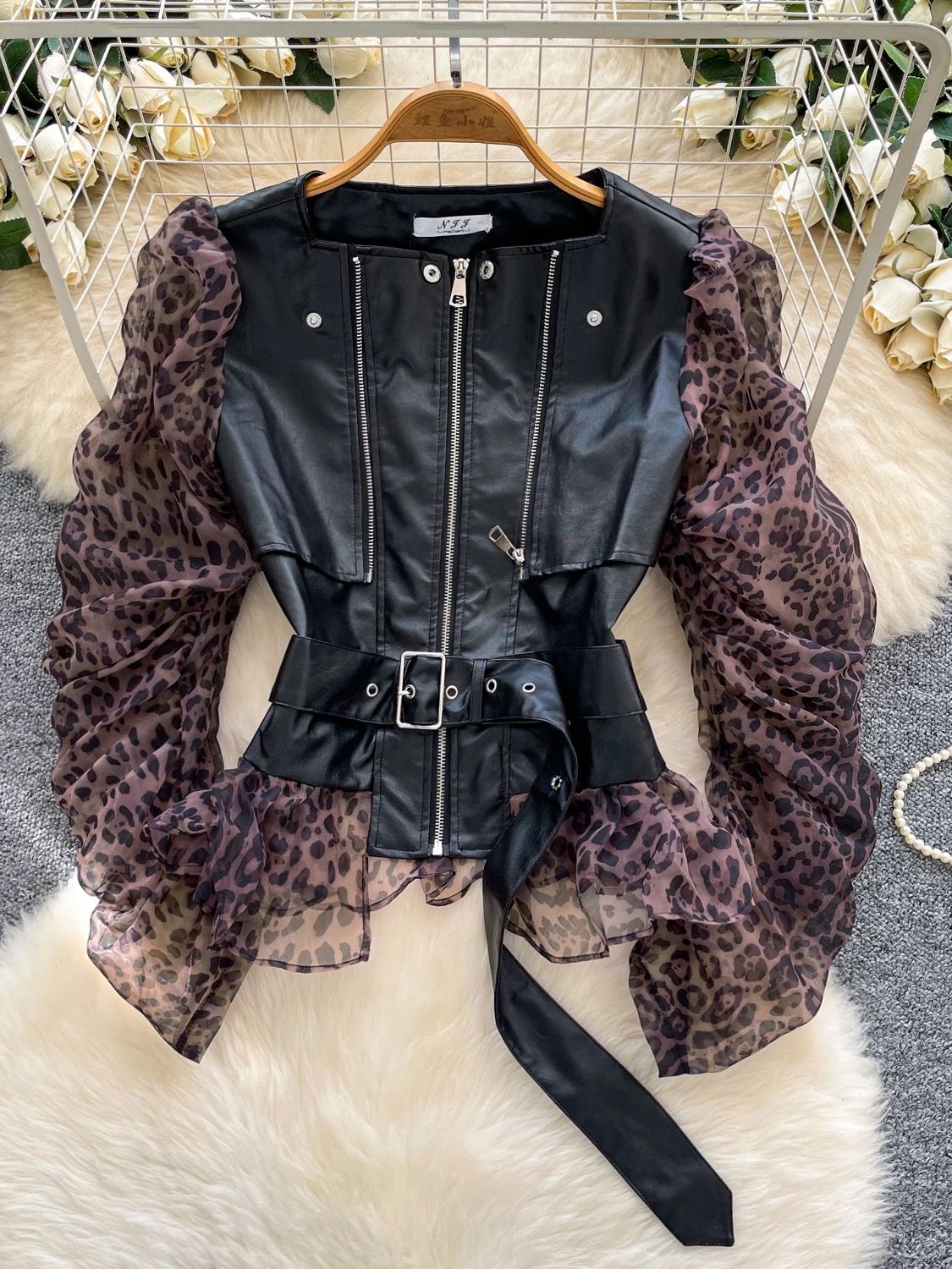 Shelly leather top CTO748 image