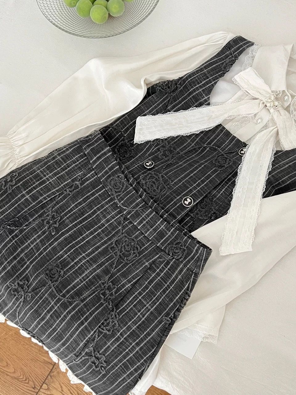 She’s bossy set FTP321 image