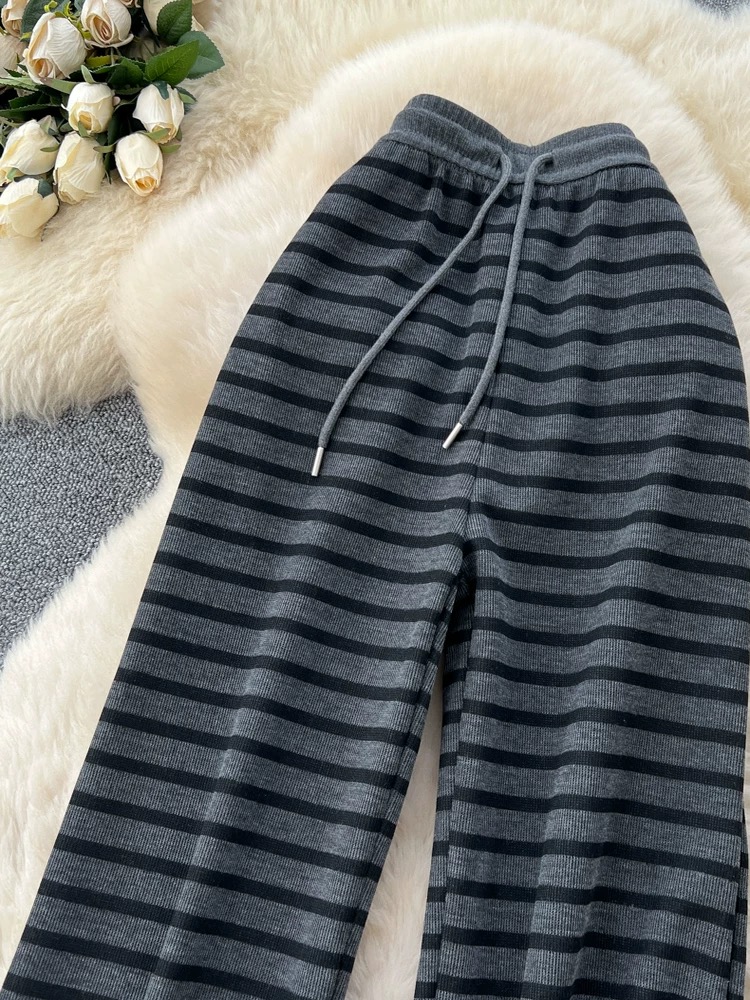 Paislee lounge pants  CP67 image