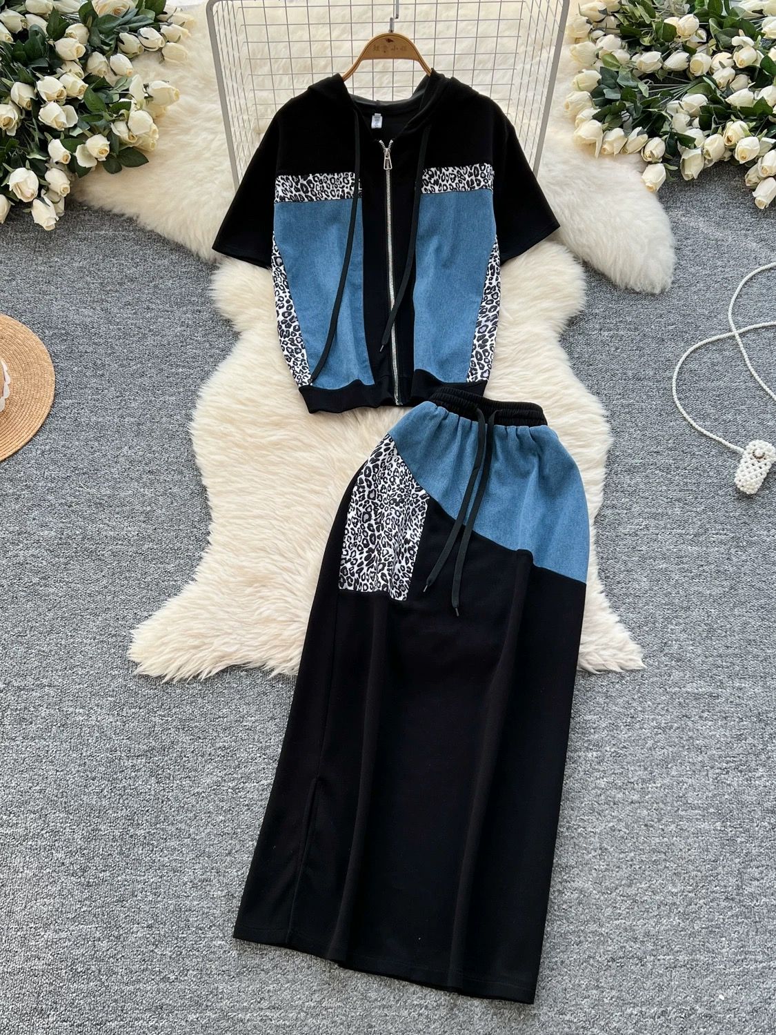 On the front line set DTP159 image