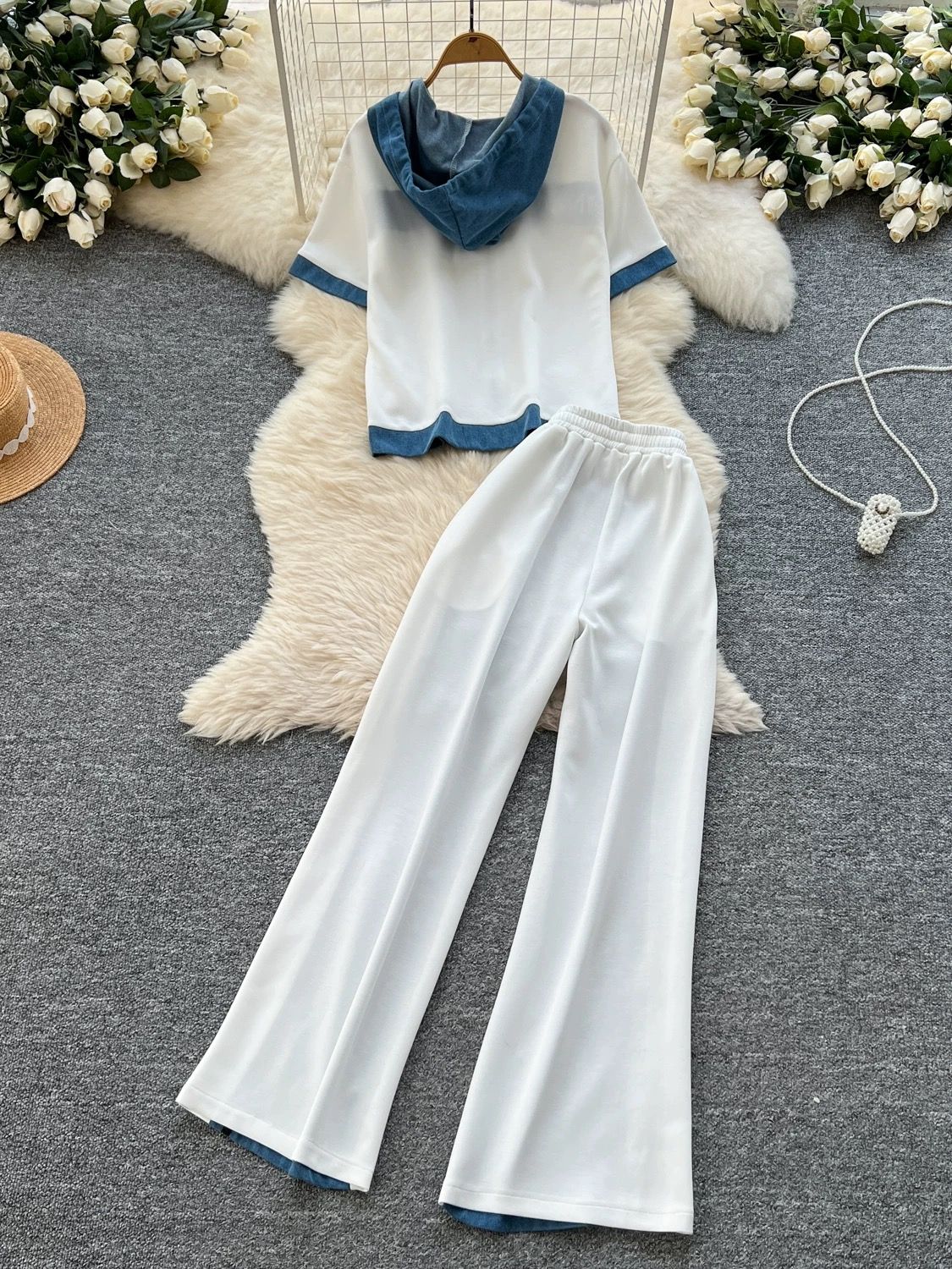 Outside is calling set DTP161 image