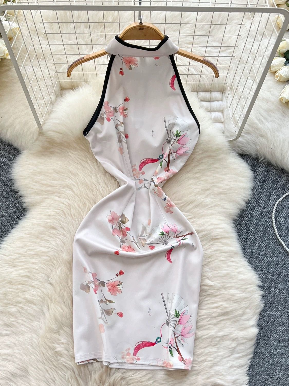 Statuesque body qipao dress Q205 image