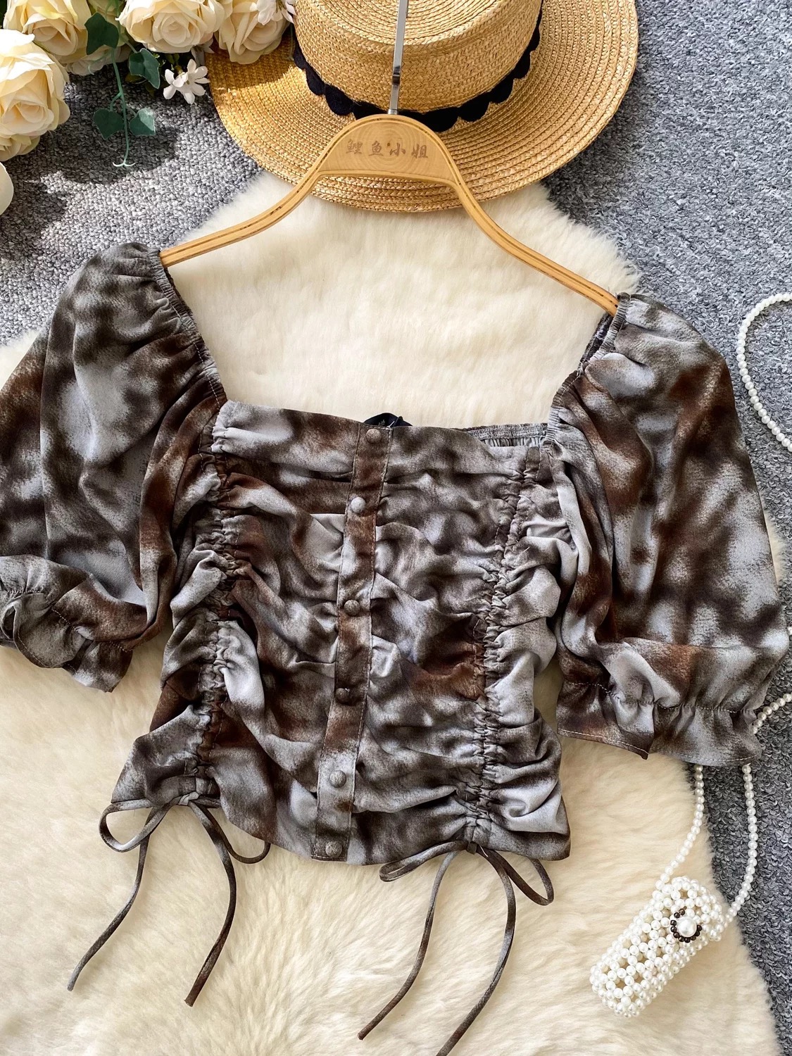 Lost in thought top CTO978 image