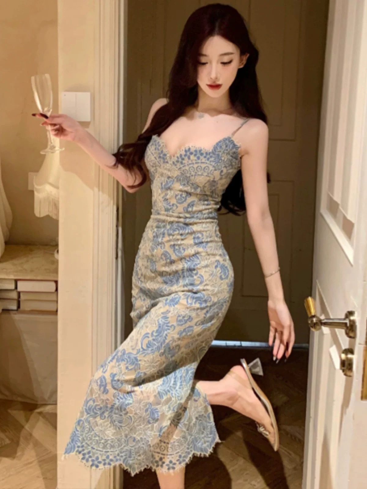 Follow back lace dress FBC320 image