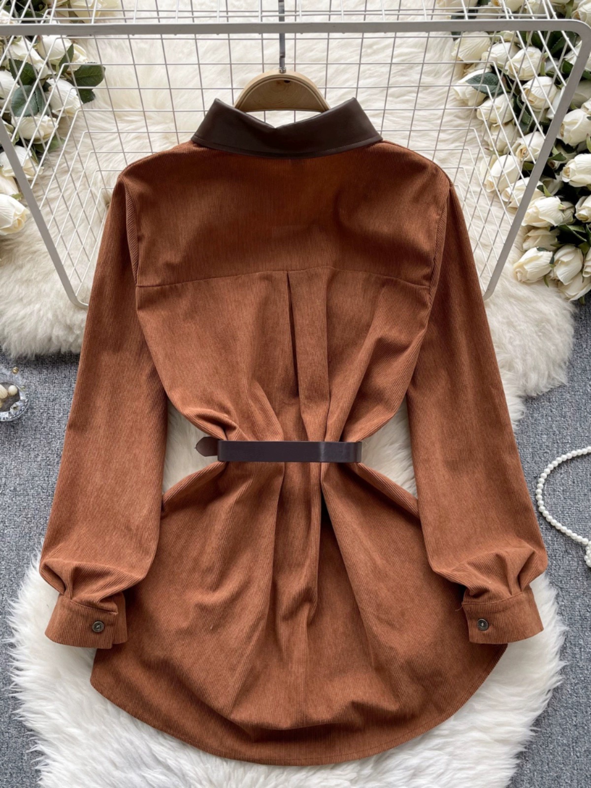 Distracted by the sea shirt  SH105 image