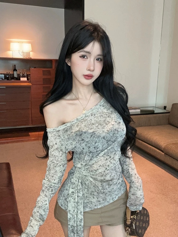 Famous babe top CTO612 image