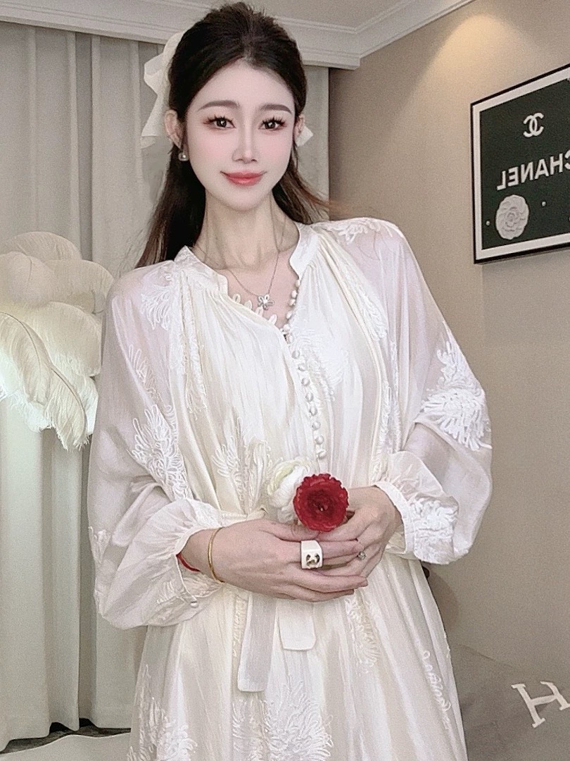 Living for me dress CD1107 image