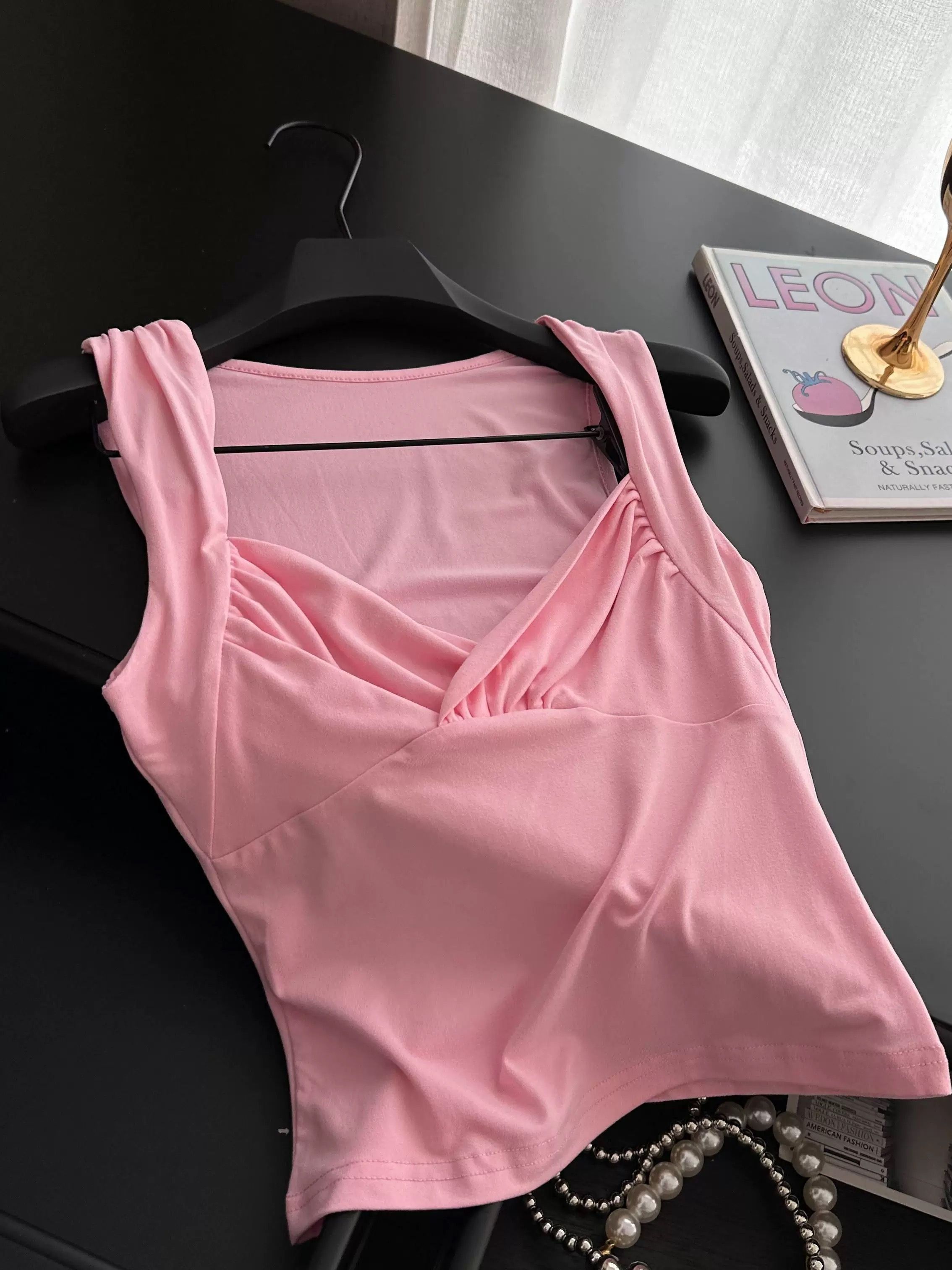 Sculpted and sexy top  CTO399 image