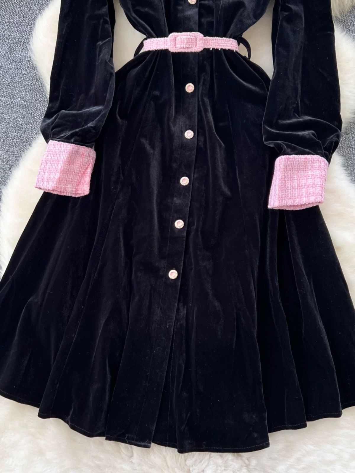 Queen of ghosting velvet dress CD1937 image