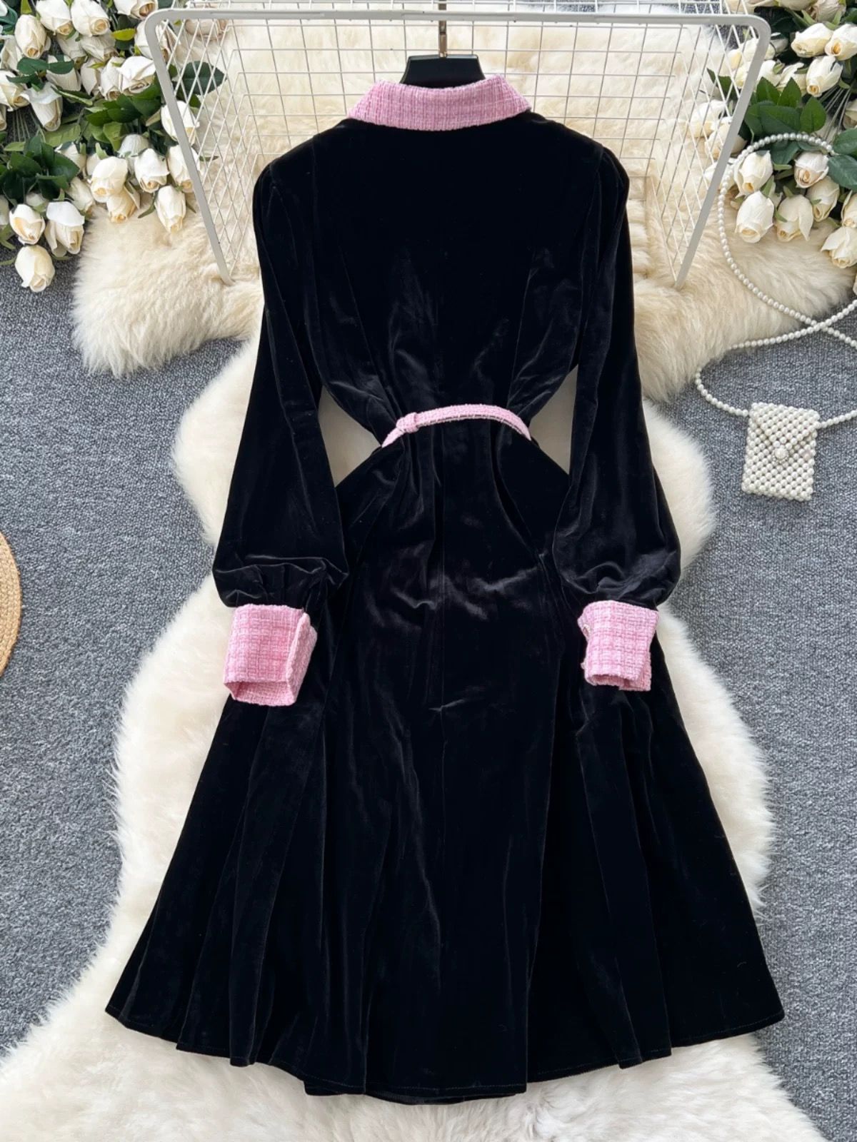 Queen of ghosting velvet dress CD1937 image