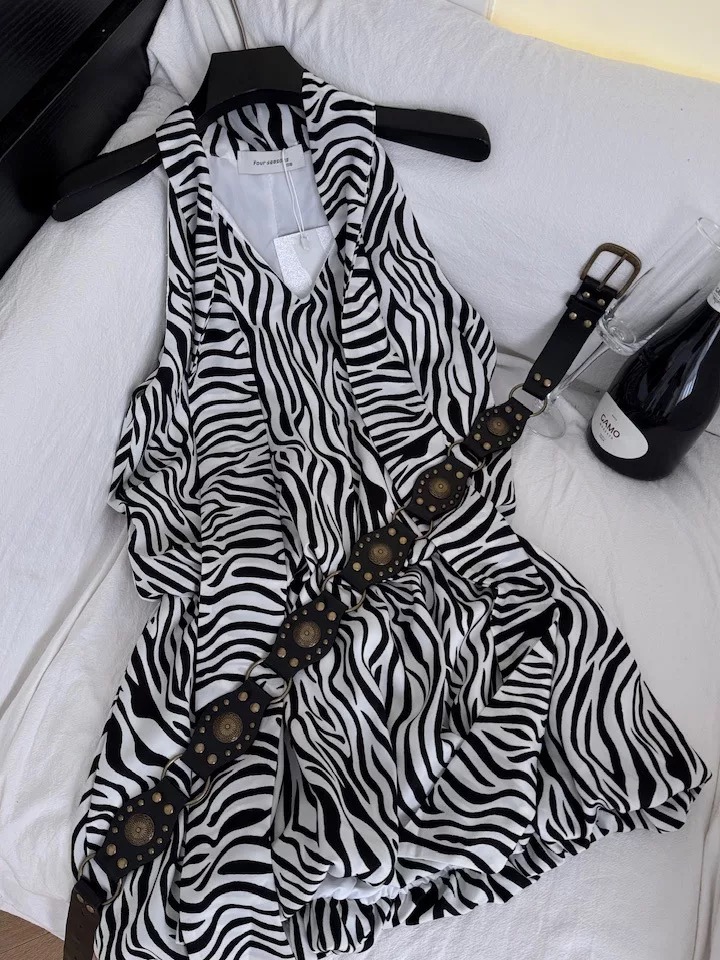 Hit my line dress CD507 image