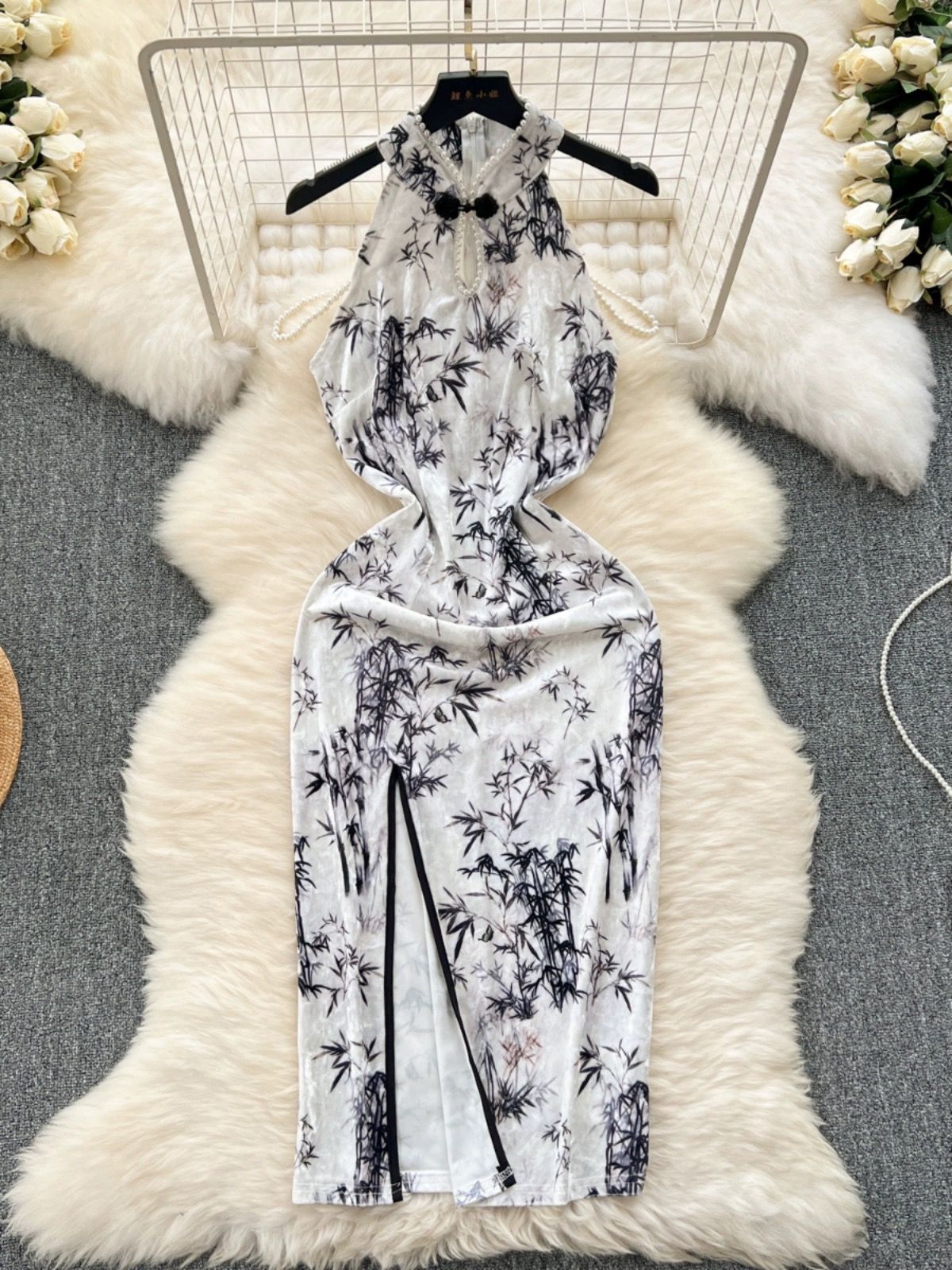 Out and about qipao dress Q169 image