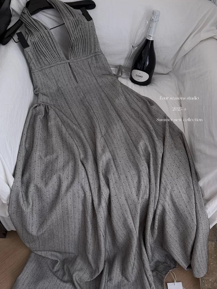 Simple but cute dress CD502 image