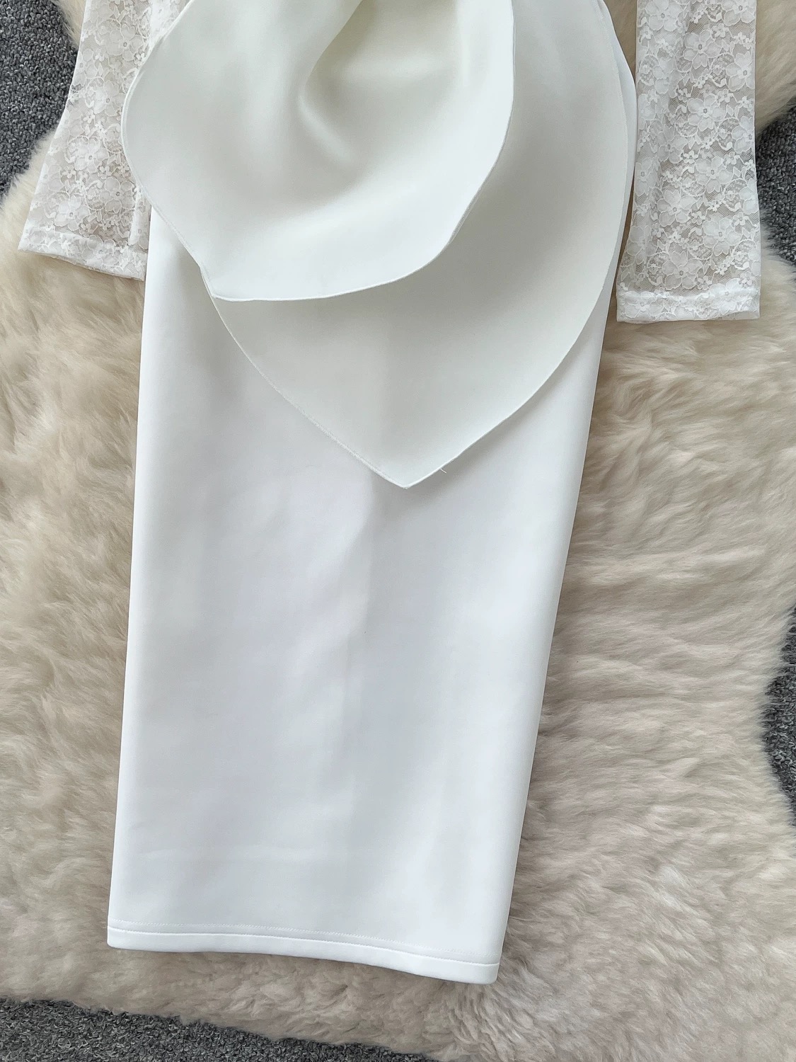 Modern day romance lace dress EBC282 image