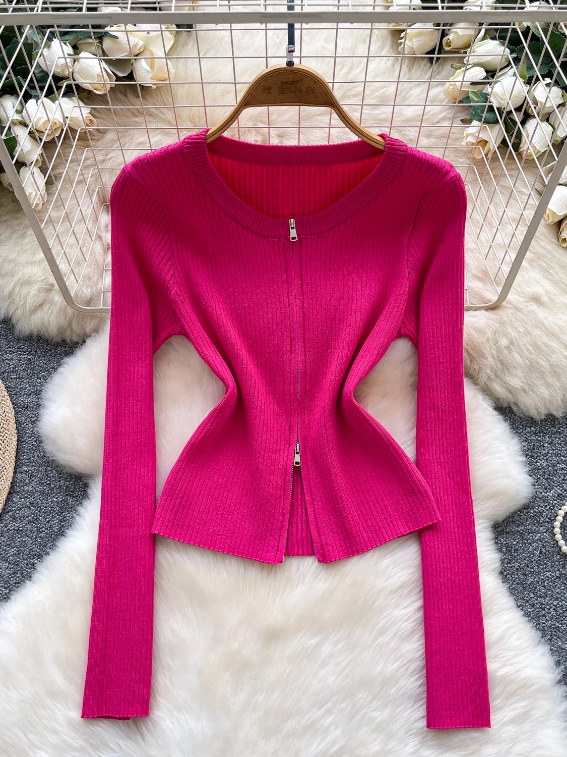 Deep in love top KTO257 image