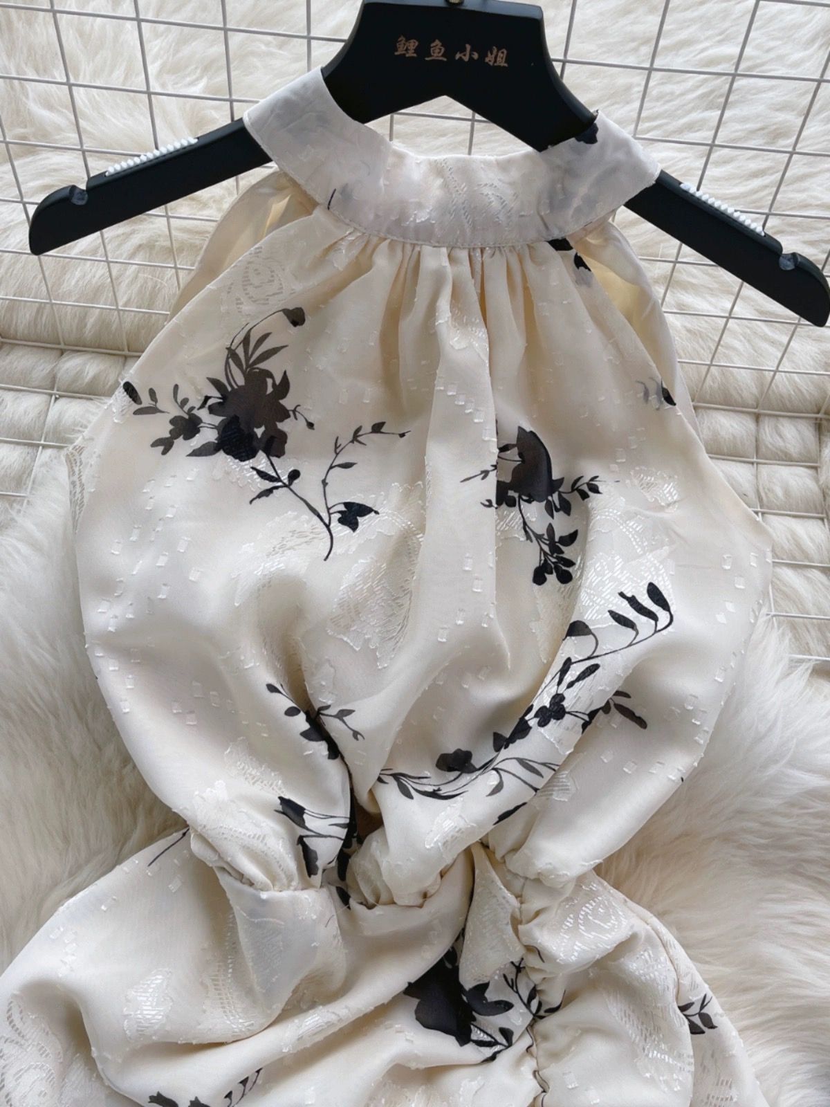 Turn the temperature dress CBC749 image