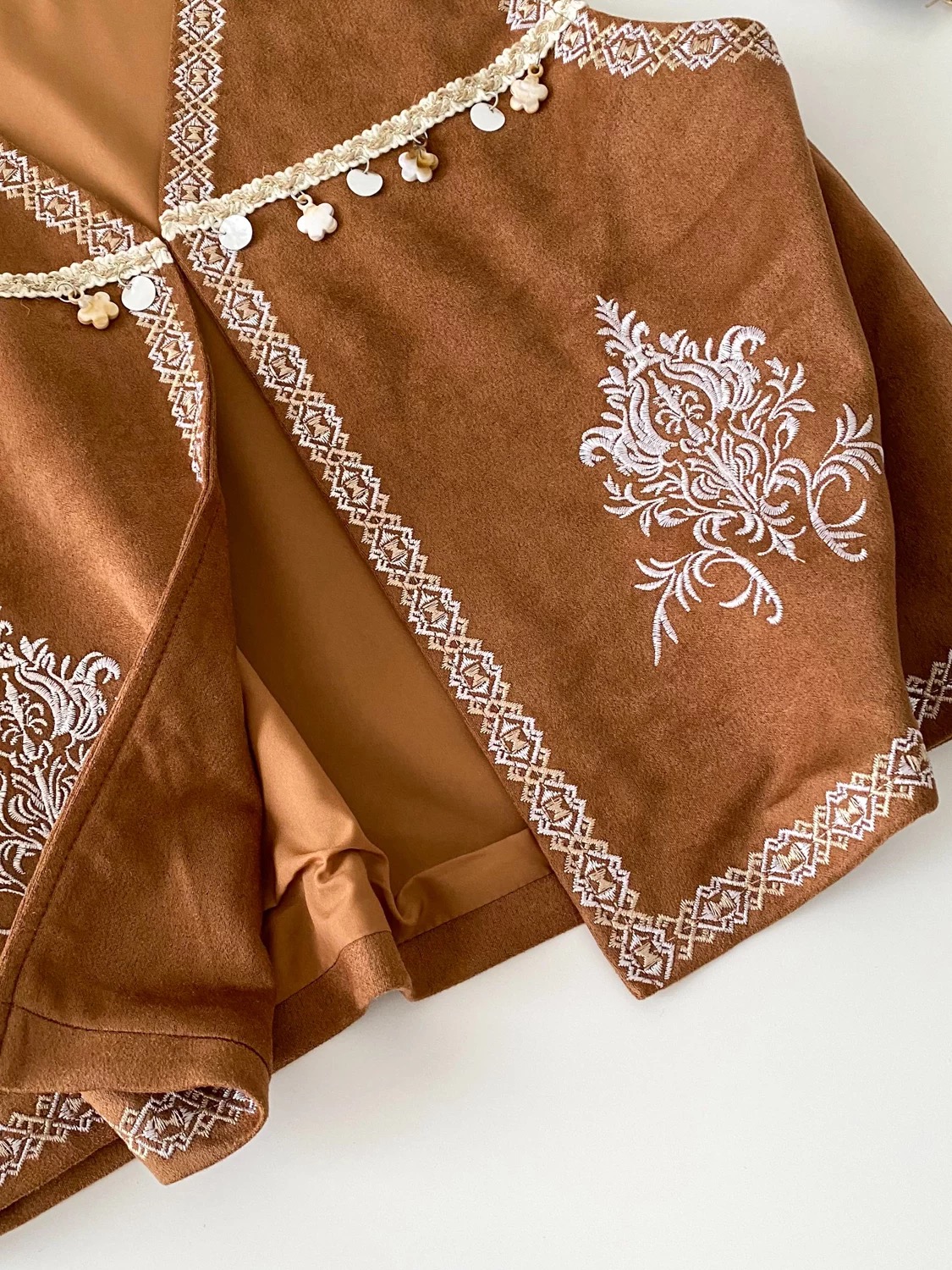 Snowy days waist coat COA142 image