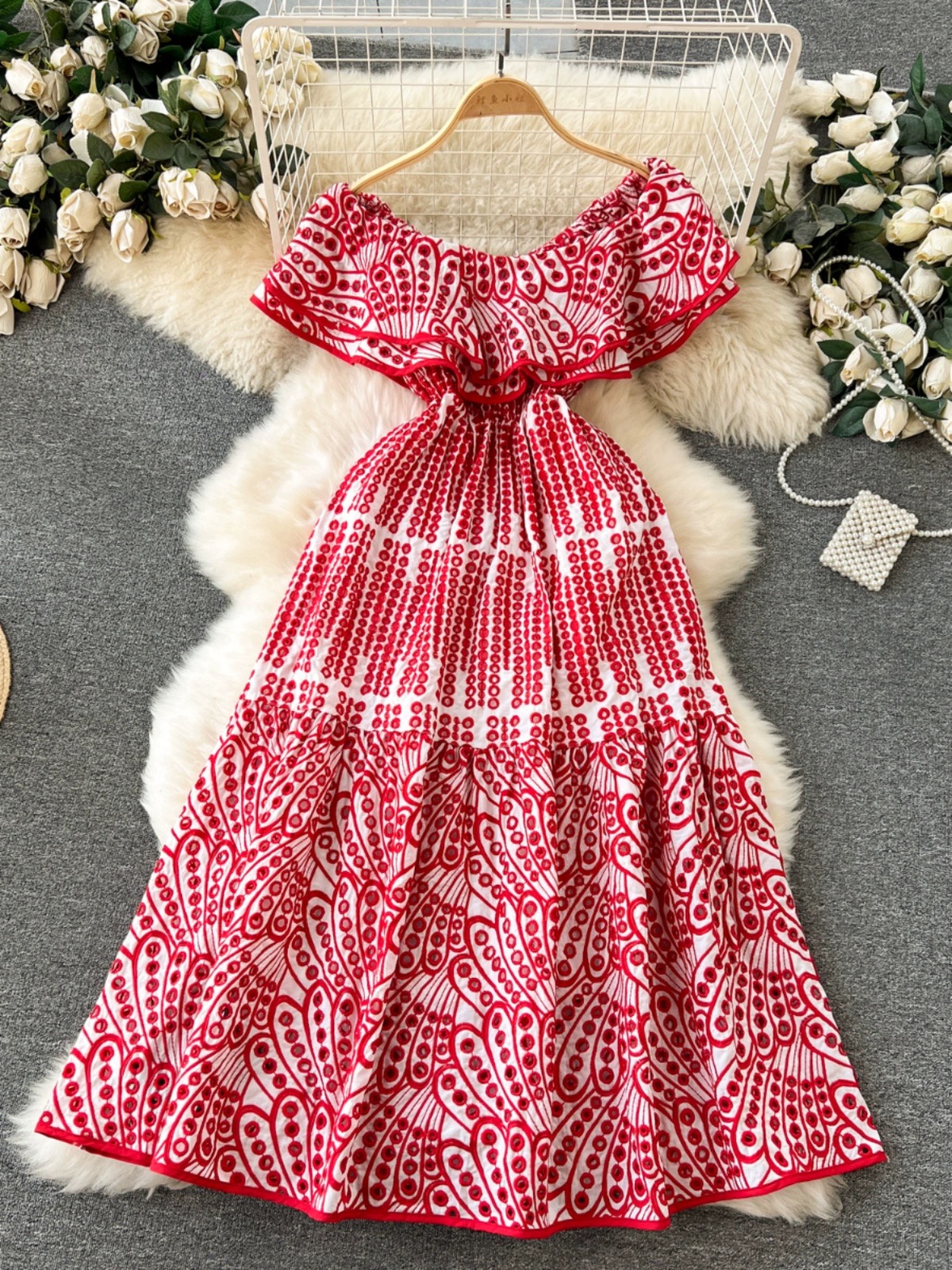 Bombshell lace dress CD1025 image