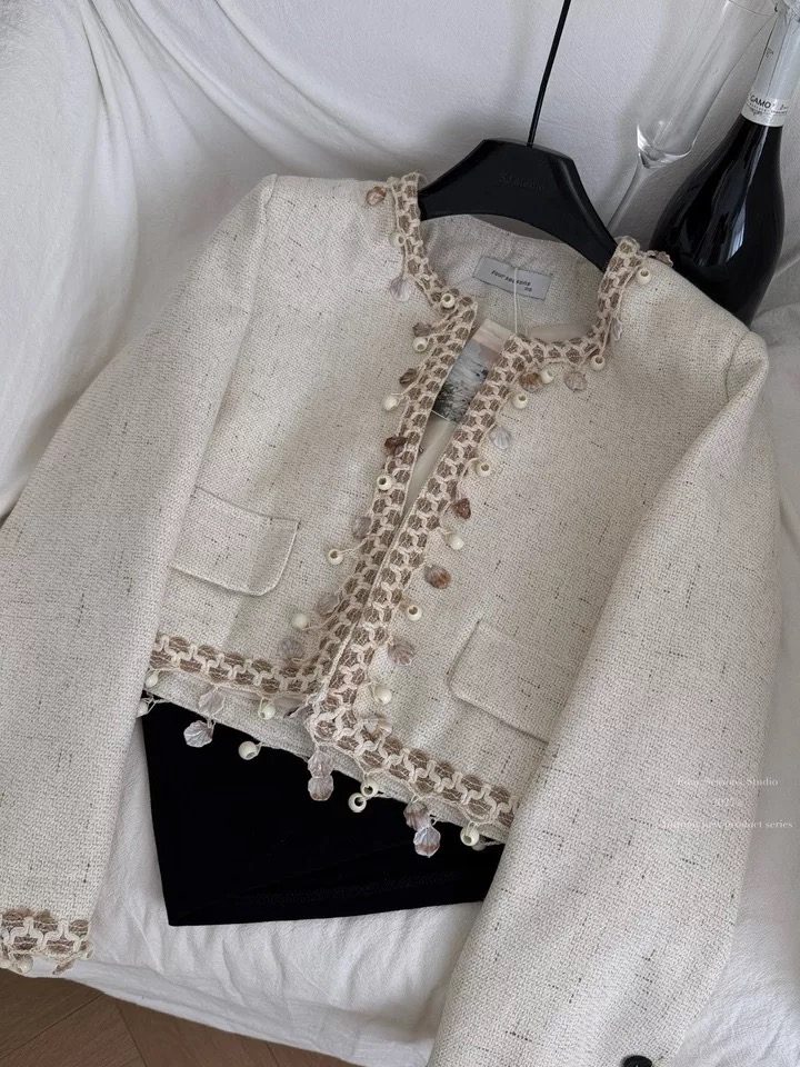 Simplistically perfect blazer BL156 image