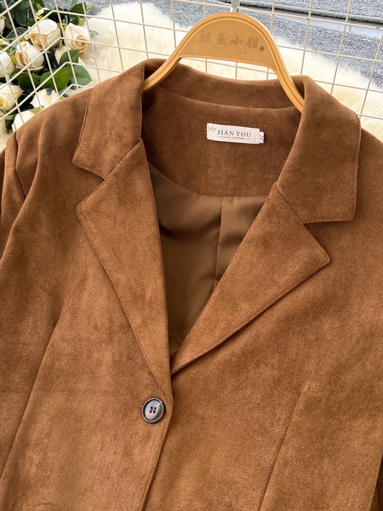 Loving on you suit BL149 image