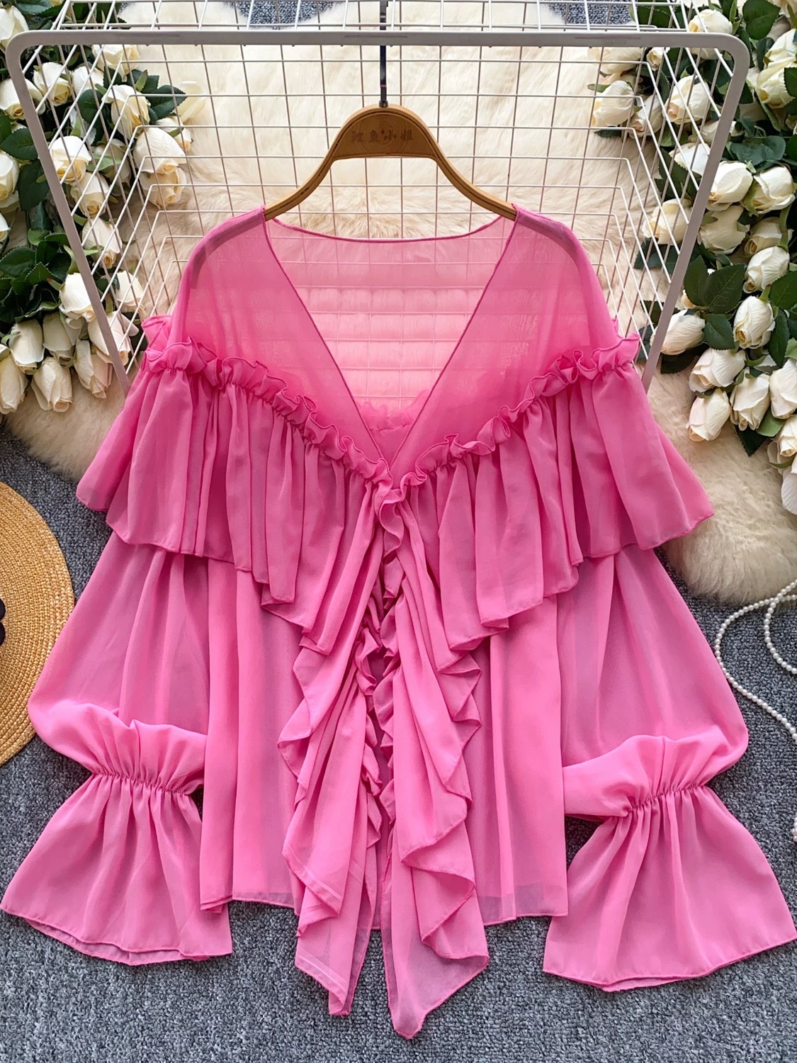 Center stage top CTO817 image