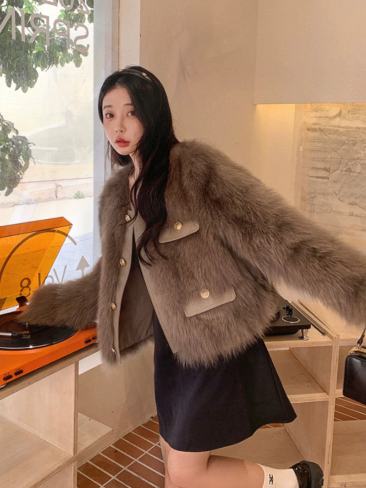 Millionaire heiress coat WJ112 image