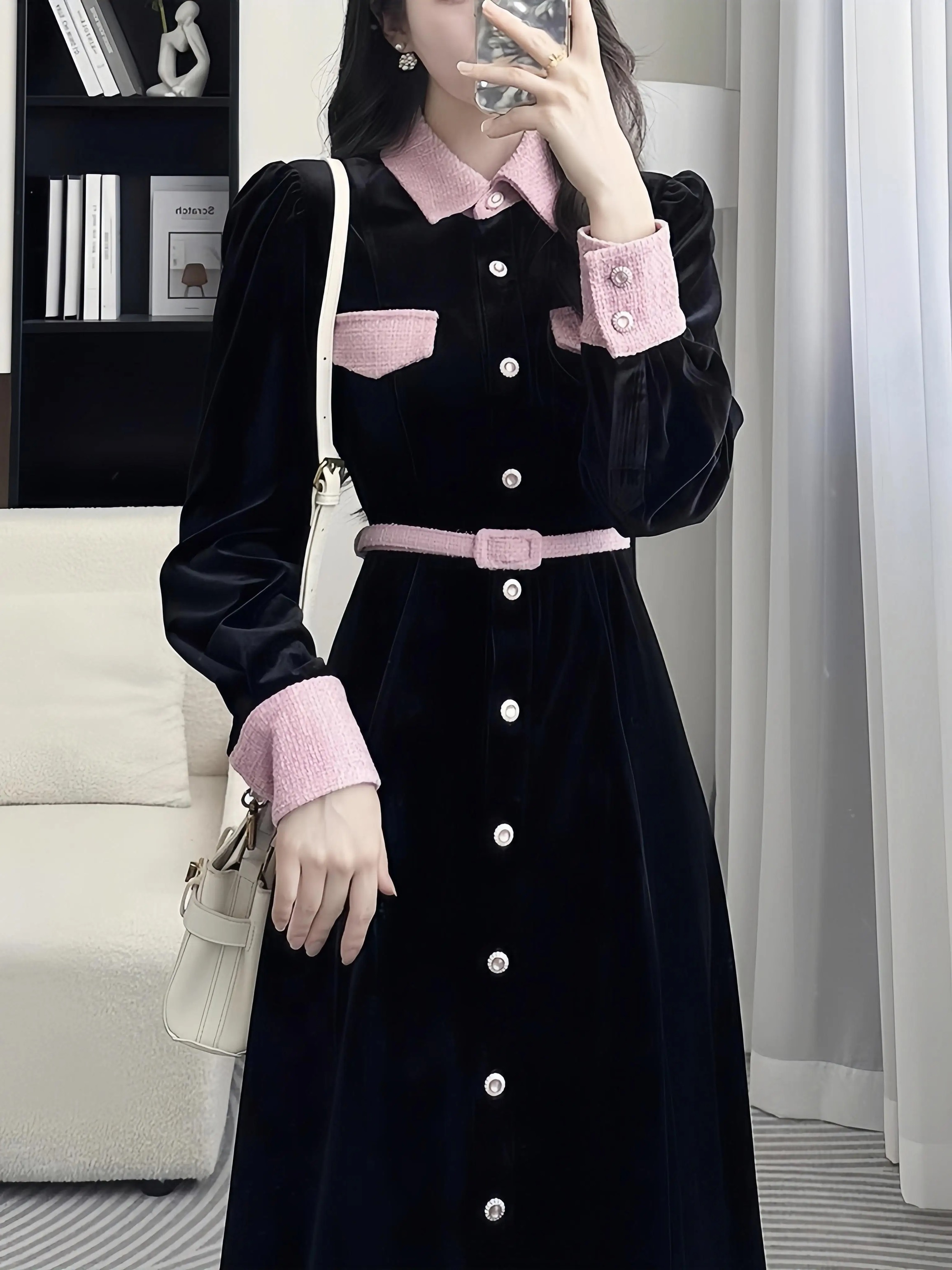 Queen of ghosting velvet dress CD1937 image