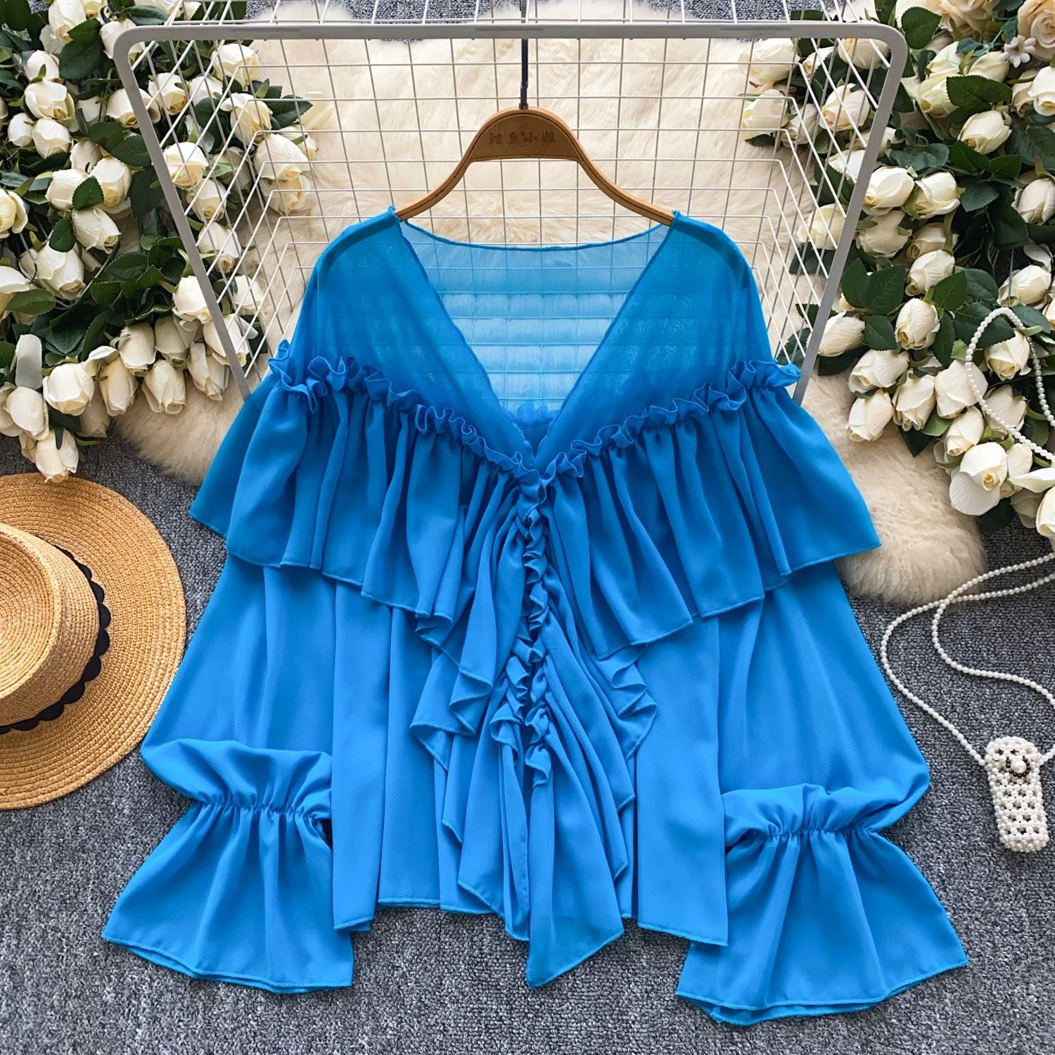 Center stage top CTO817 image