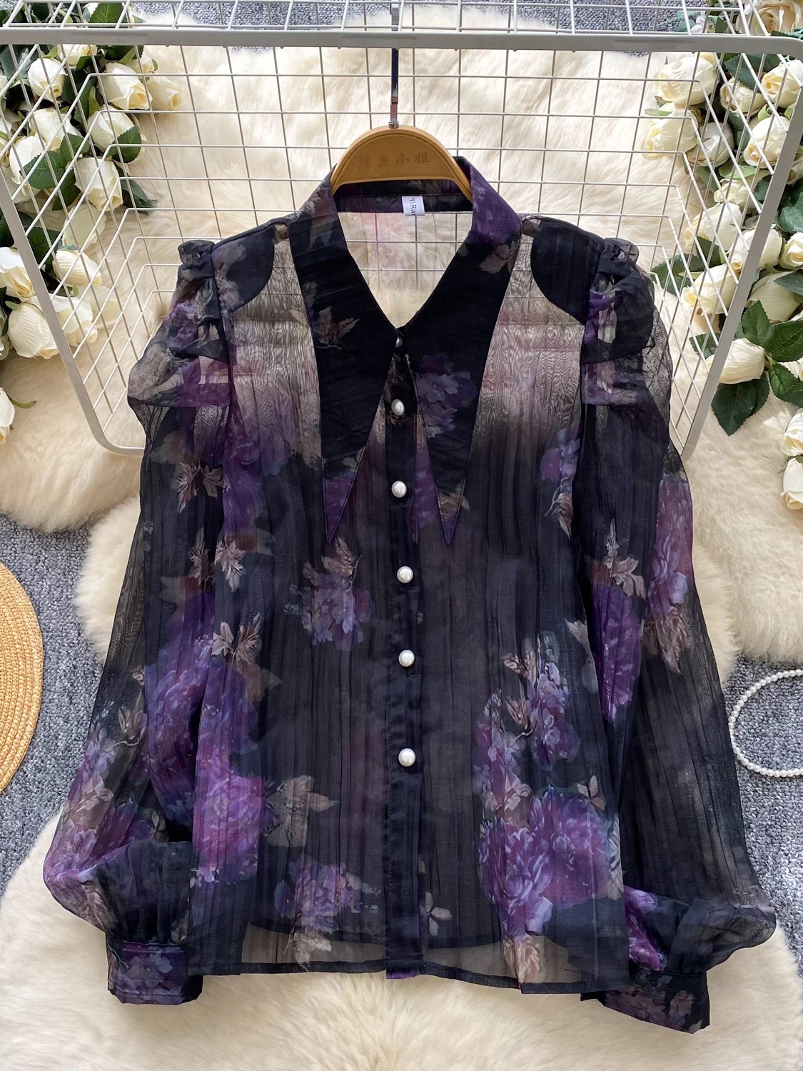 Passionate embrace blouse BE403 image