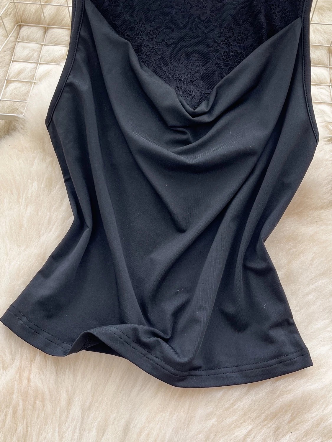 Spot me outside top CTO893 image