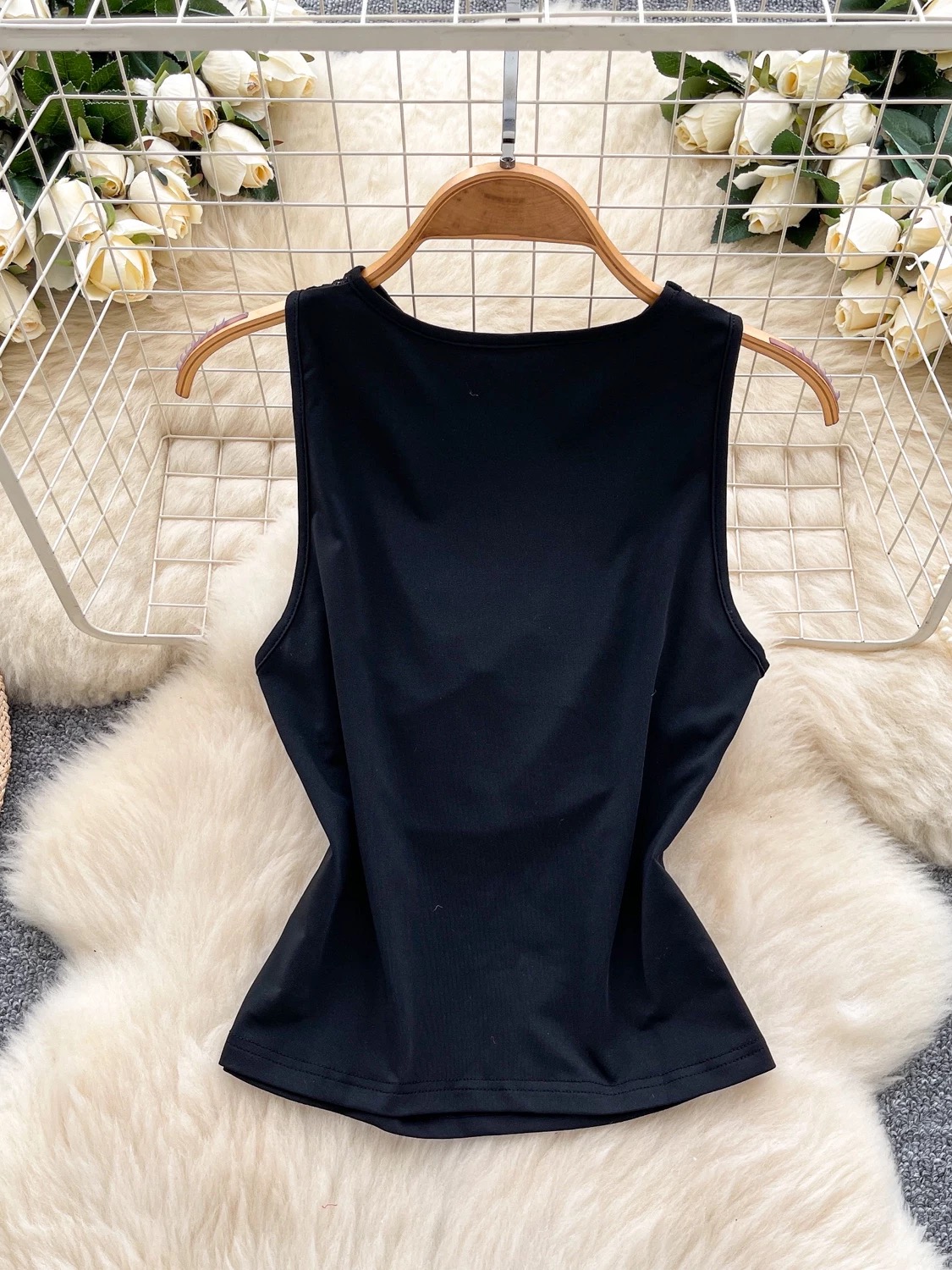 Spot me outside top CTO893 image