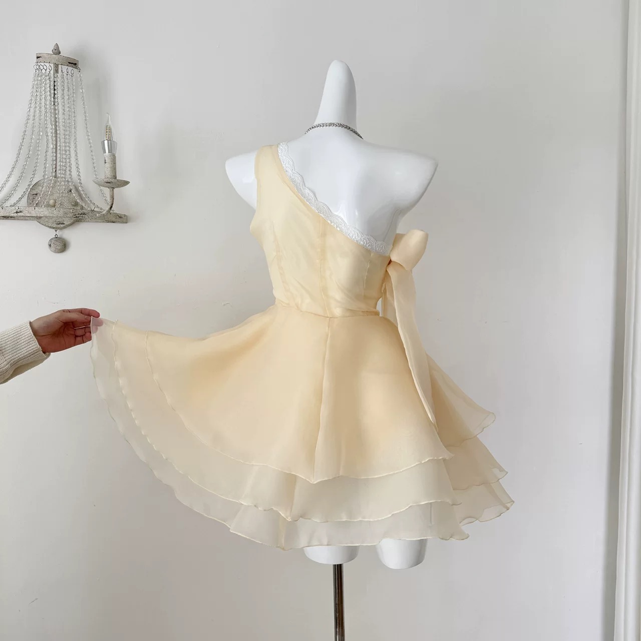 Queen of the moment dress CD1727 image