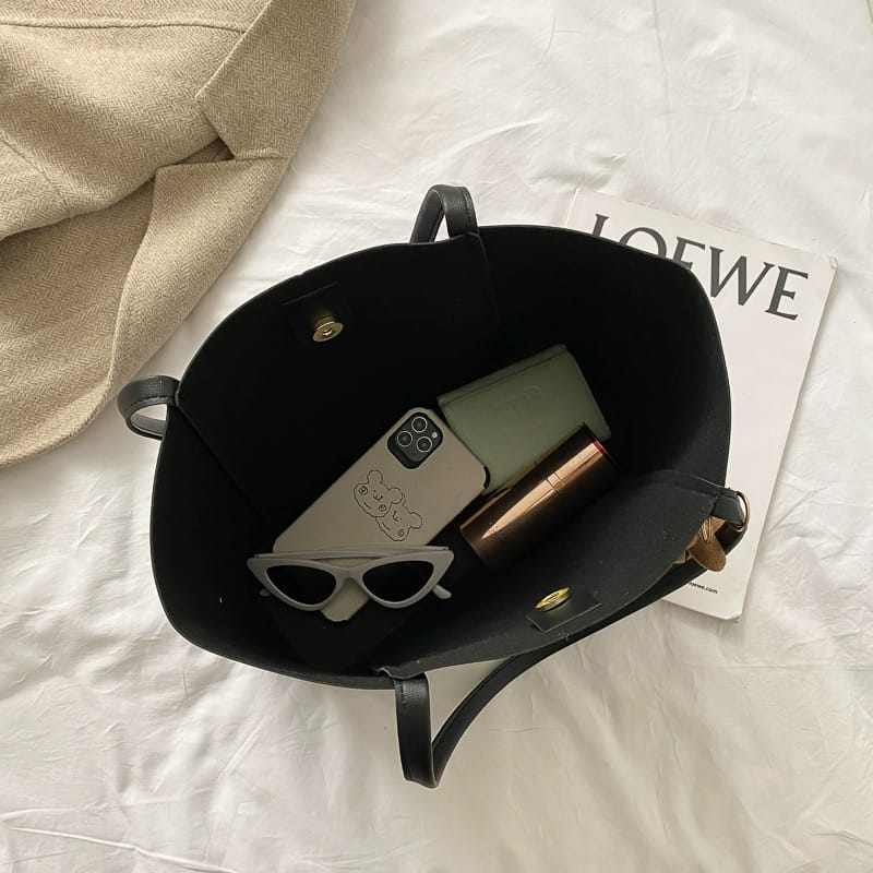 I compliment your outfit and carry your school accessories bag image