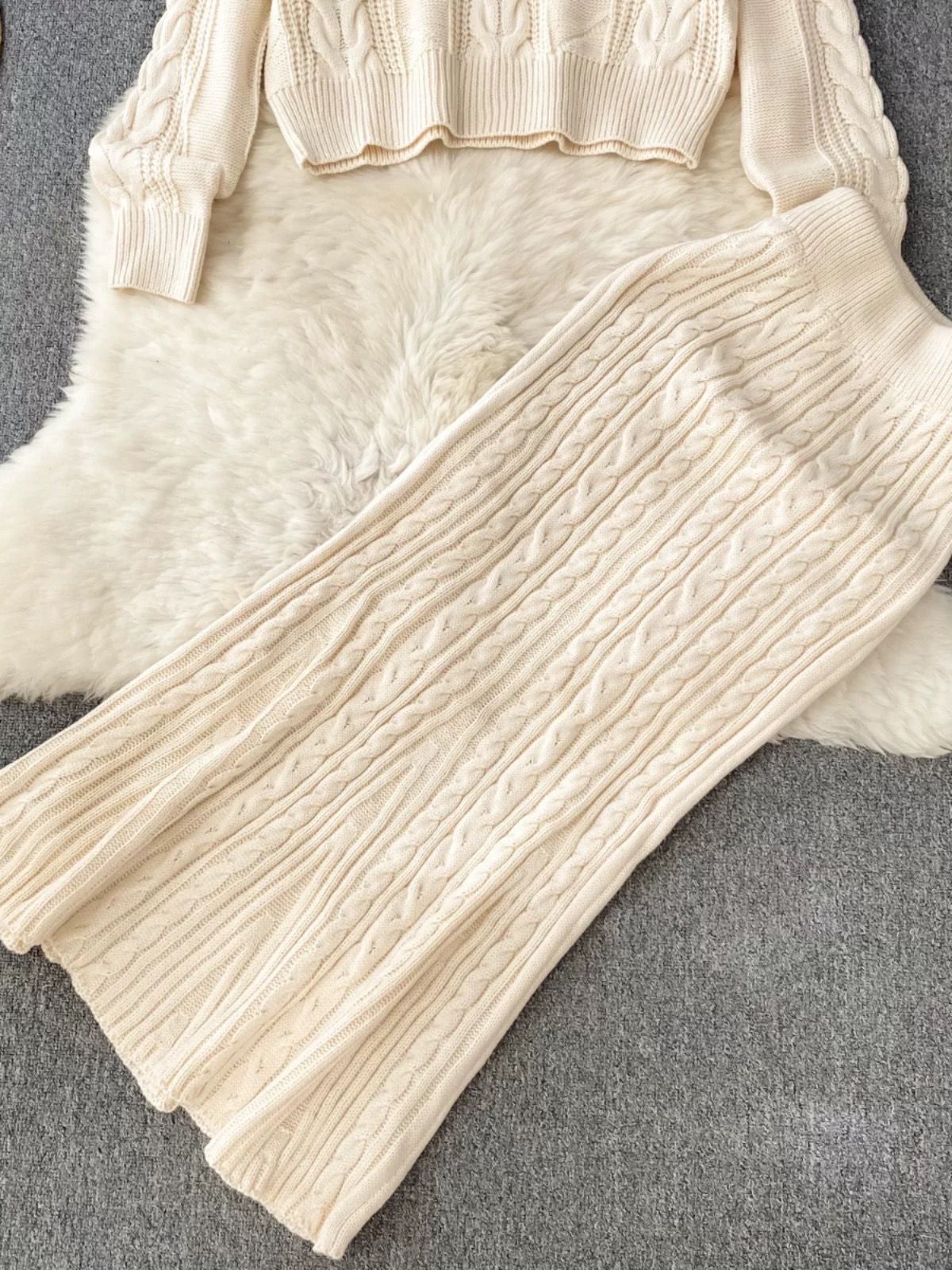 Say a prayer knitted set KTP270 image