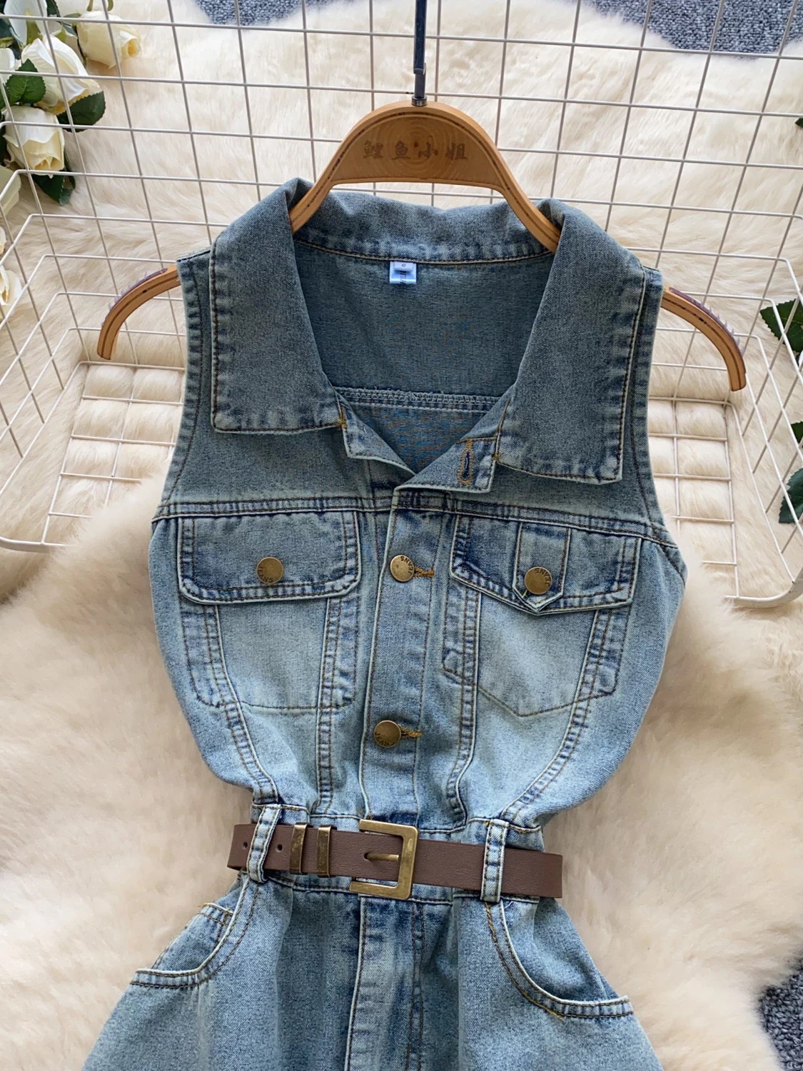 On the run dress DD62 image