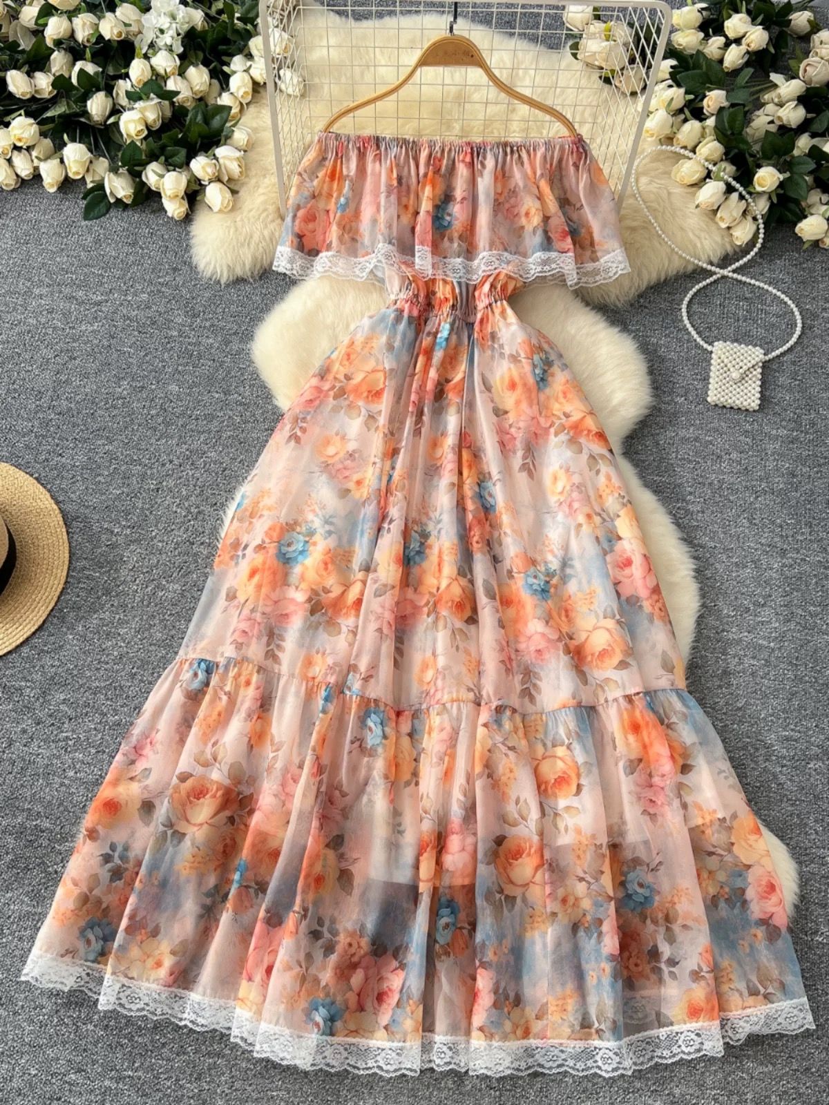 The Queen has arrived dress CD987 image