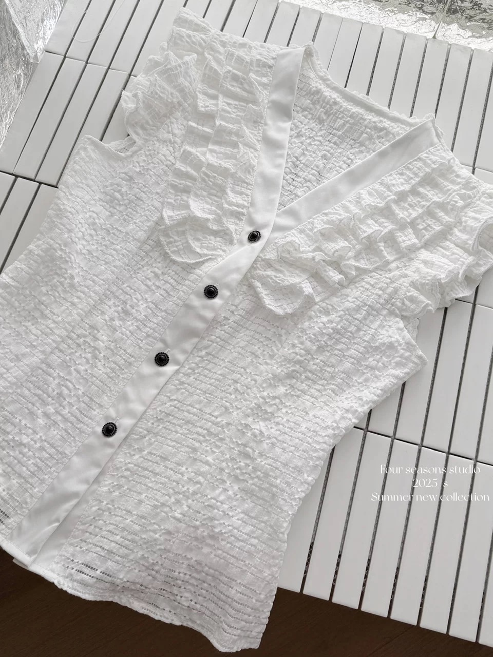 Shine bright top CTO1159 image