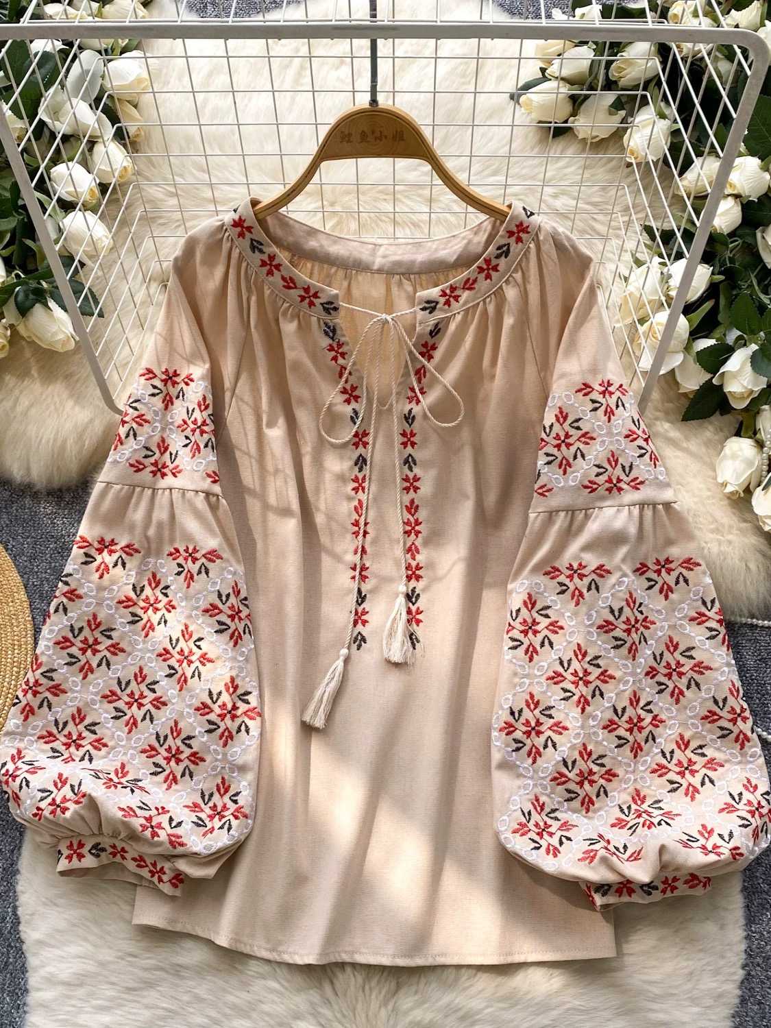 Spot me out top CTO1085 image