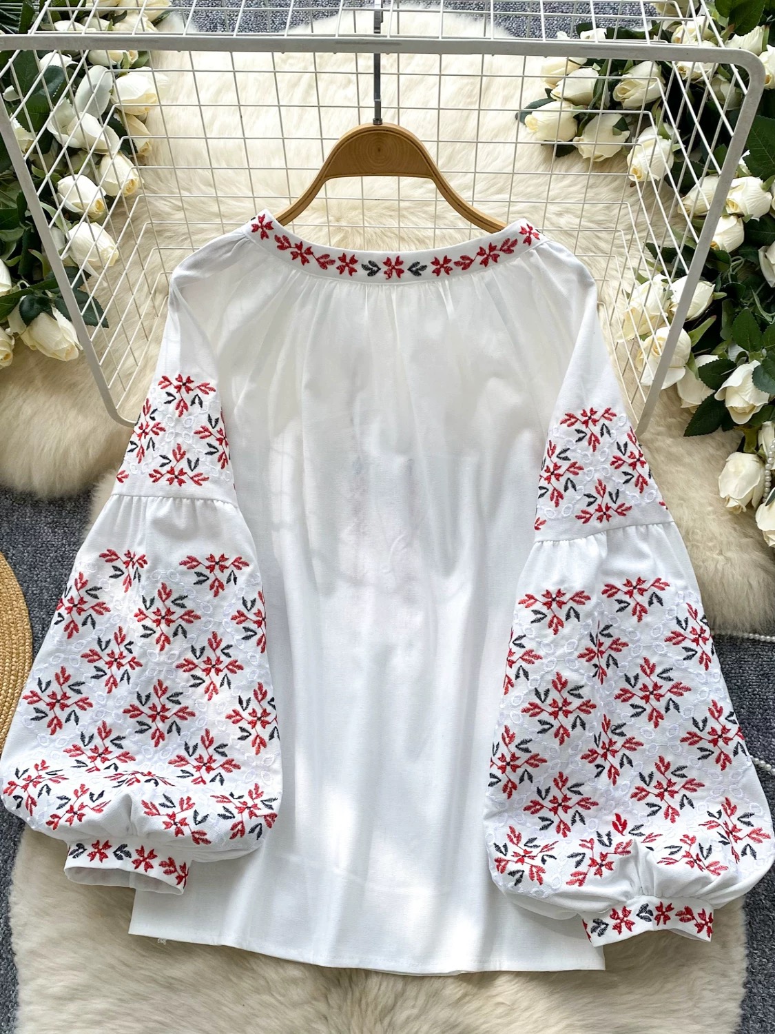 Spot me out top CTO1085 image