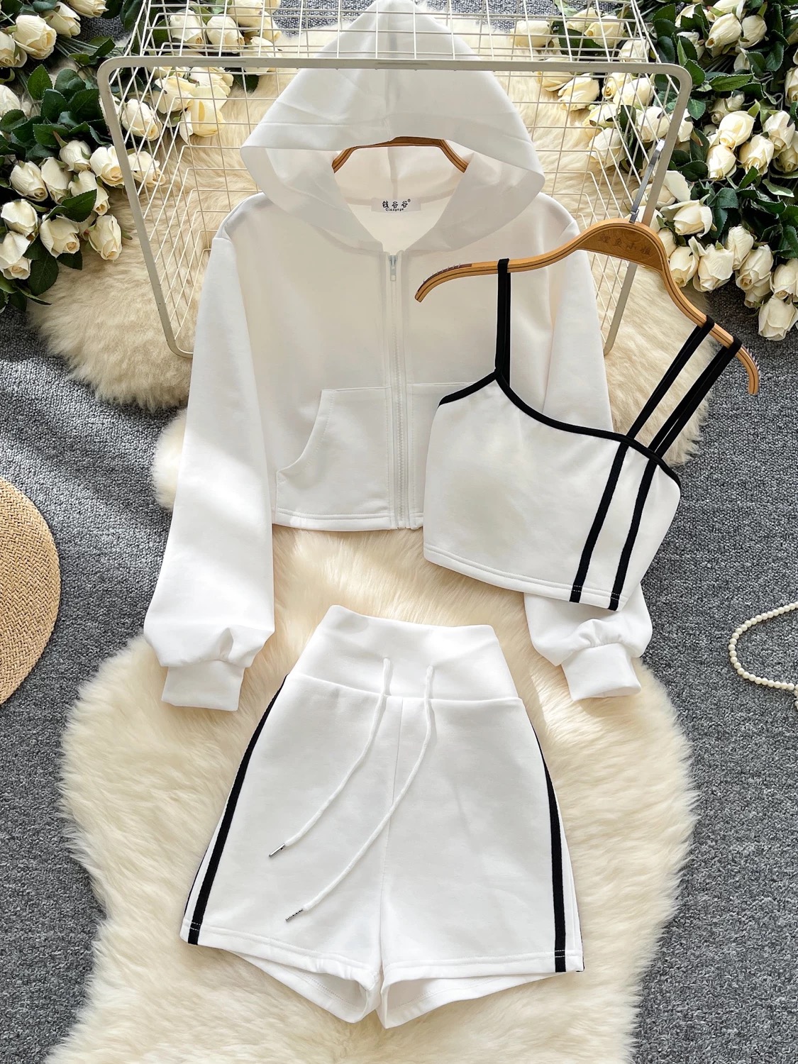 Living in luxury set CTP750 image