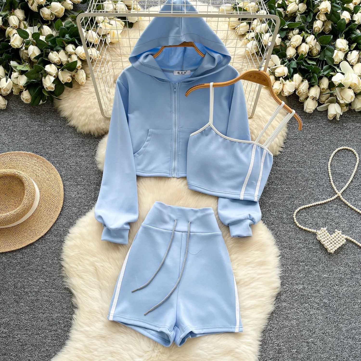 Living in luxury set CTP750 image