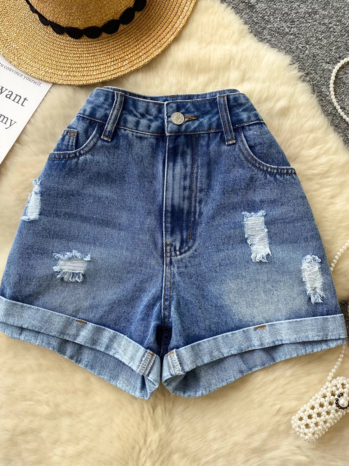 Taking over shorts DS115 image