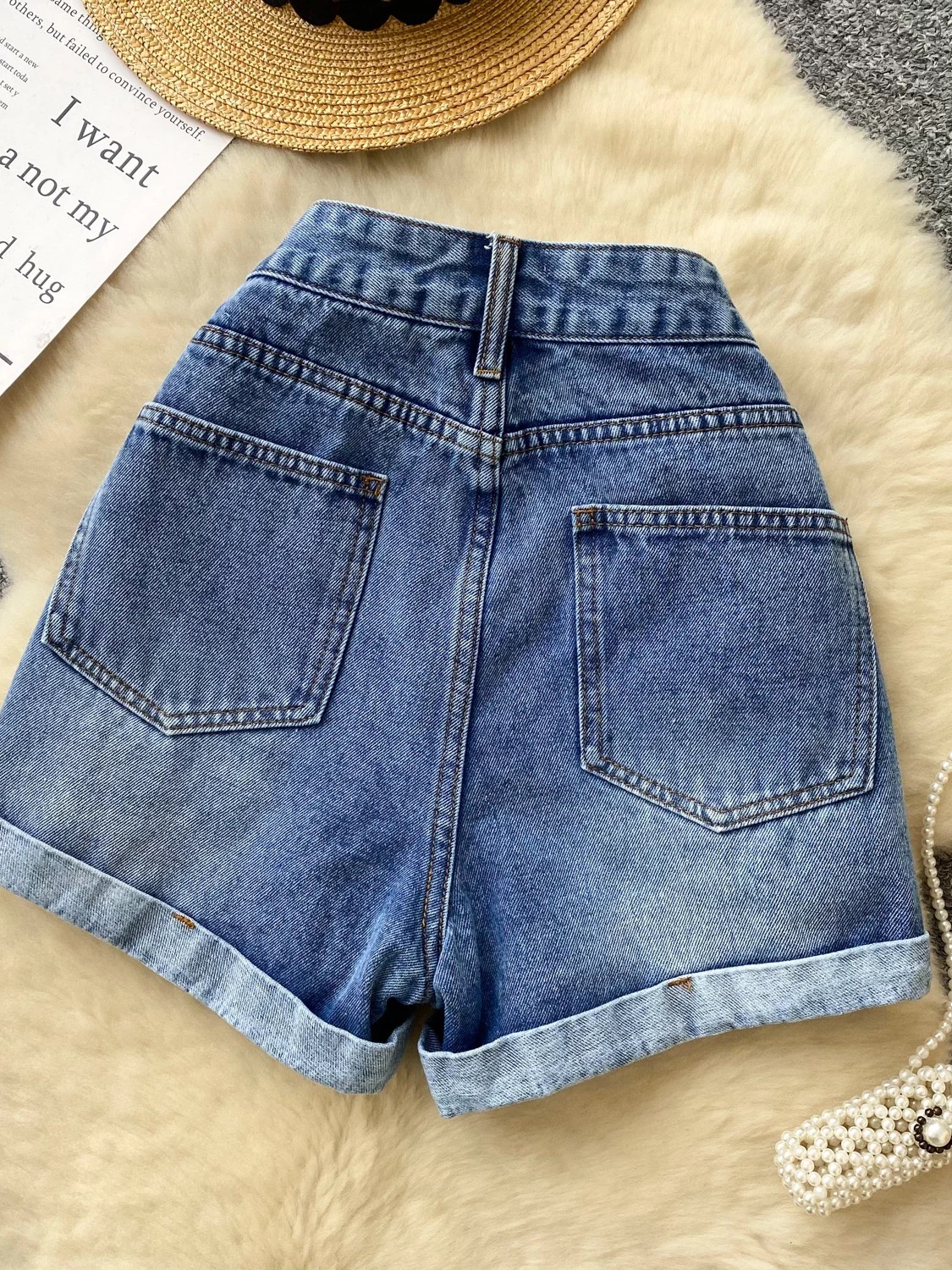 Taking over shorts DS115 image