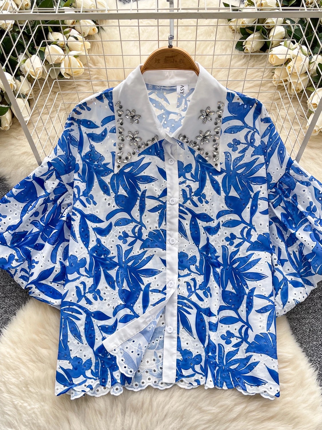 Queen of wonderland lace top CTO842 image