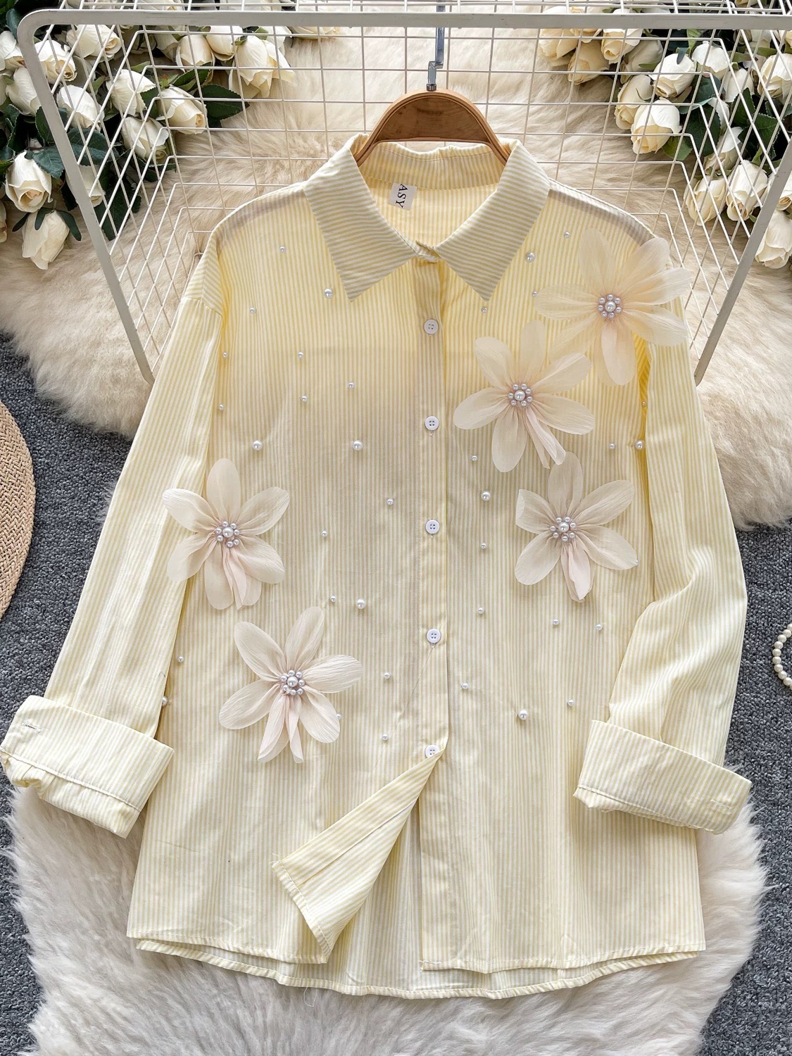 Queen’s movement shirt SH203 image