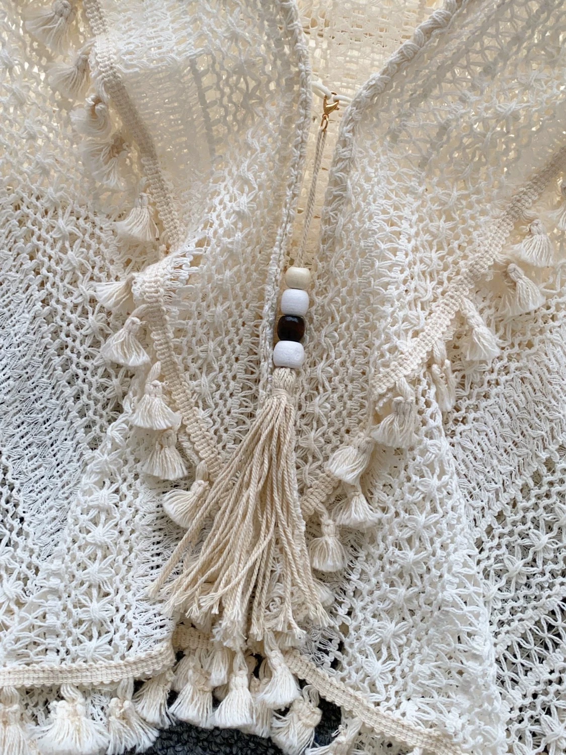 Romance awaits shawl top KTO189 image