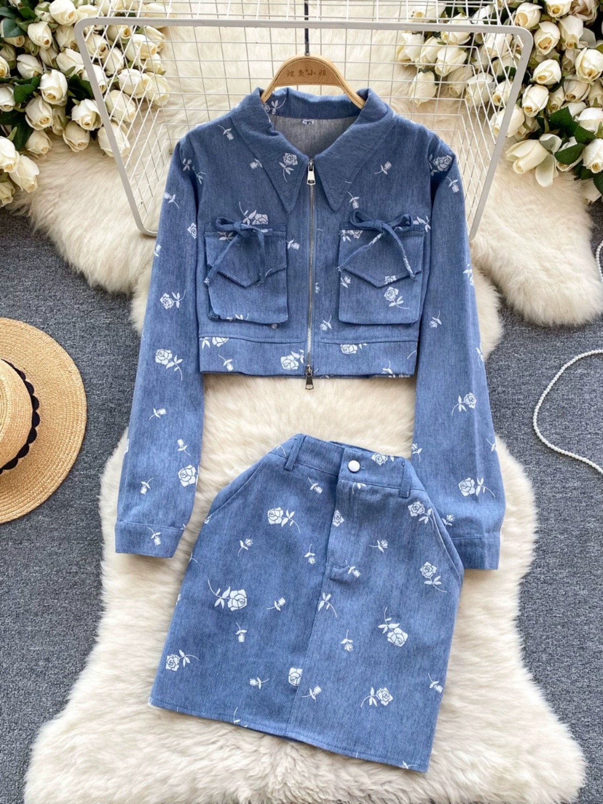 Coastal cruise set DTP105 image