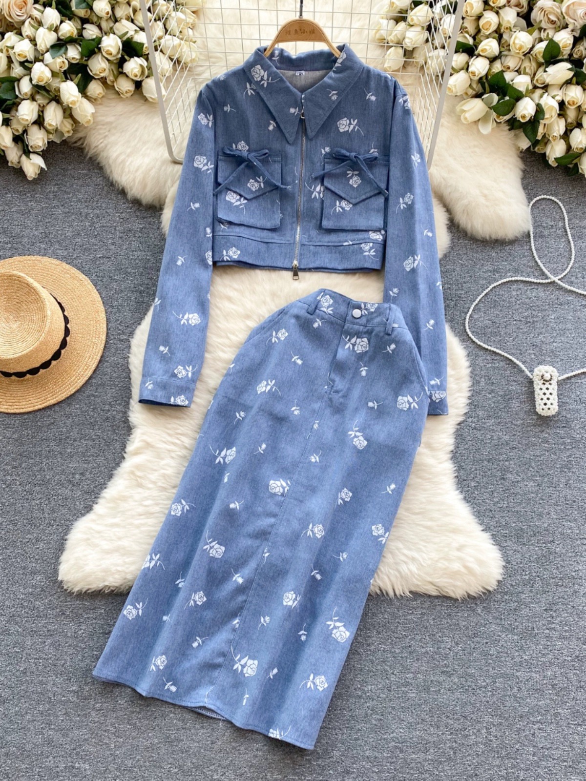 Coastal cruise set DTP105 image